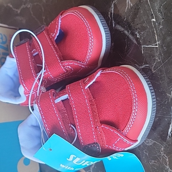 NWT Stride Rite Sneakers - Picture 2 of 4